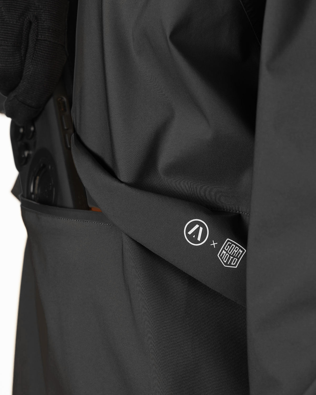 GORM MOTO ANORAK - BLACK